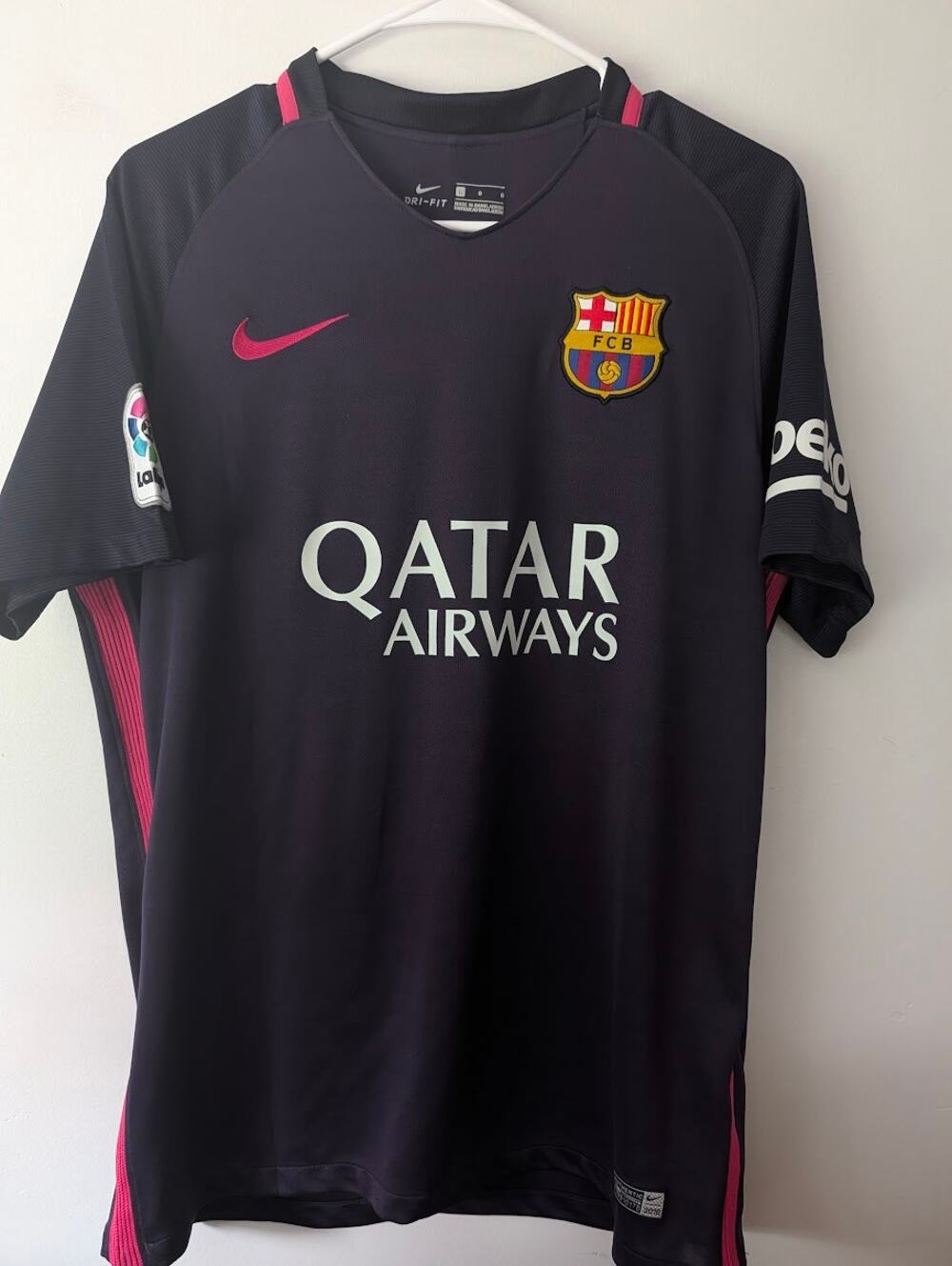 FC Barcelona 2016-17 Away Jersey Men's Large Nike Dri-FIT Purple La Liga #2